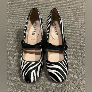 Anyi Lu shoes- made in Italy. Size 7
